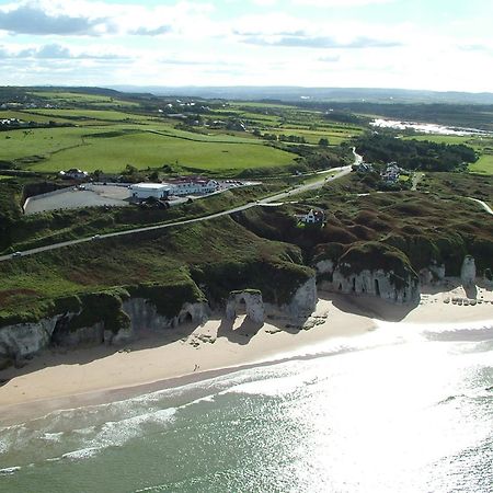 Royal Court Hotel Portrush Exterior foto